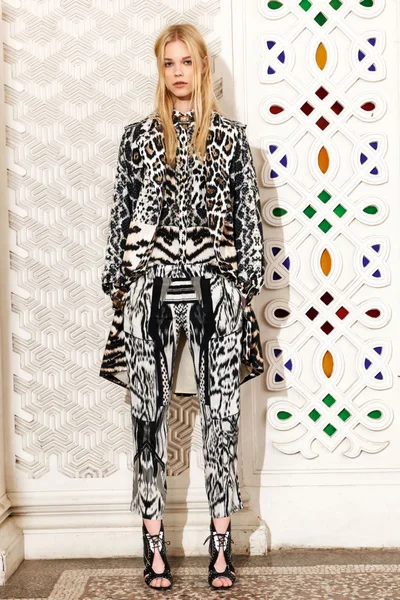 Look 1